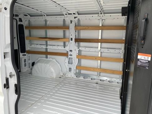 Used 2025 RAM ProMaster 2500 w/ U-Haul Equipment Group FWD image 26