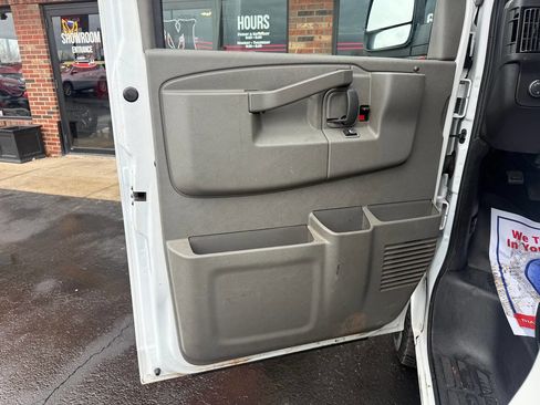 Used 2023 GMC Savana 2500 w/ Driver Convenience Package image 24