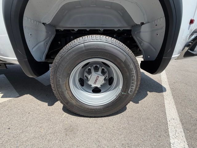 New 2026 GMC Sierra 3500 Pro w/ 1SA Pro Safety Plus Package AWD/4WD image 26