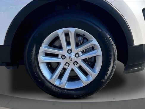 Used 2017 Ford Explorer XLT w/ Equipment Group 202A image 36