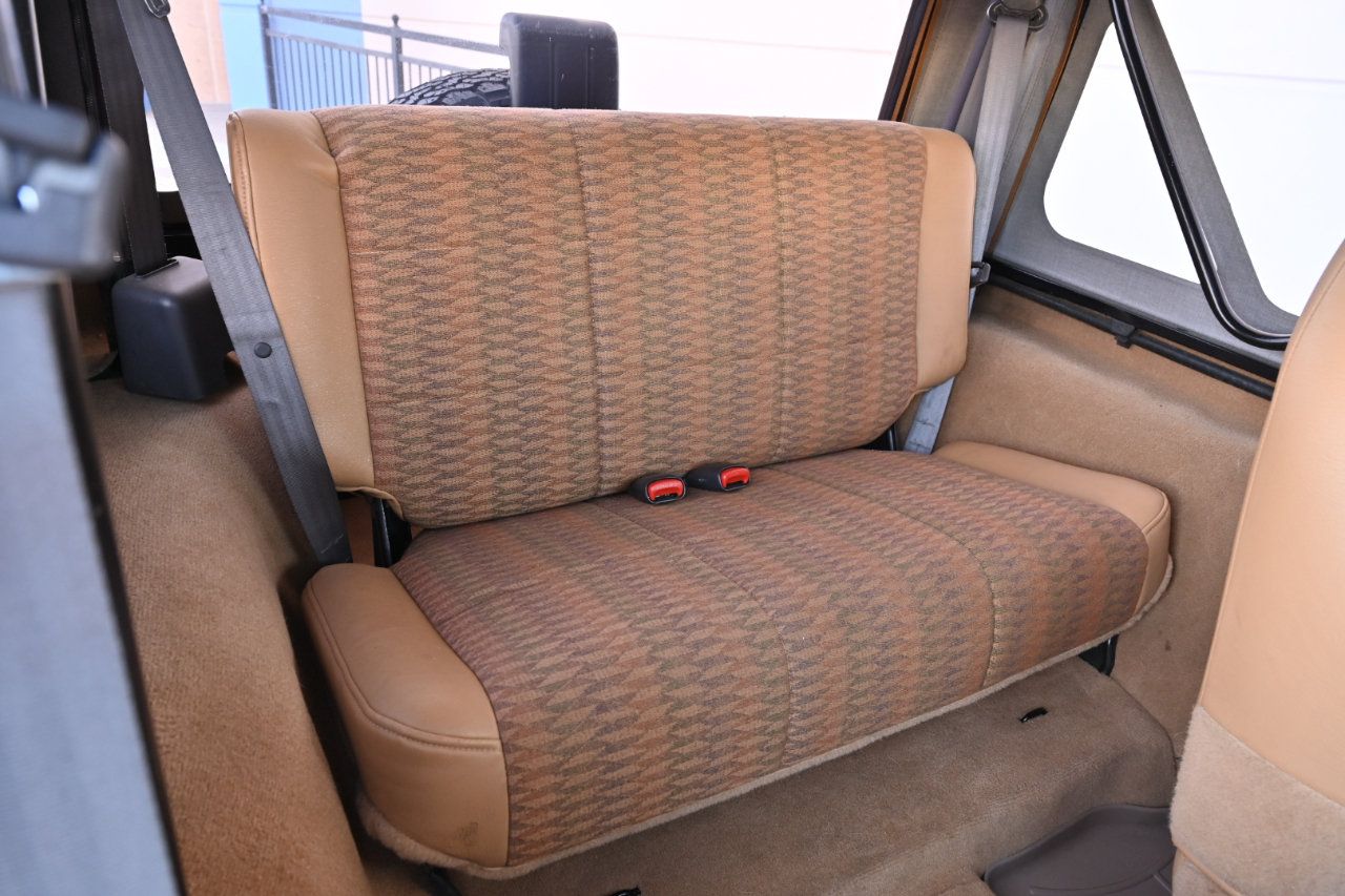 Used 1998 Jeep Wrangler SE AWD/4WD image 16