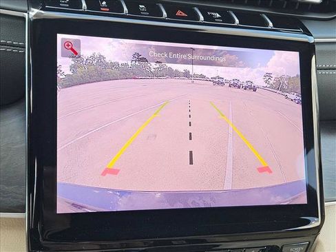 New 2025 Jeep Grand Cherokee L Limited image 13