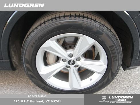 Used 2023 Audi Q7 3.0T Premium AWD/4WD image 13