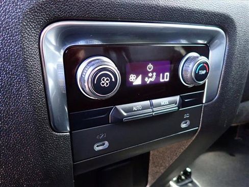 Used 2022 Chevrolet Tahoe Z71 image 10