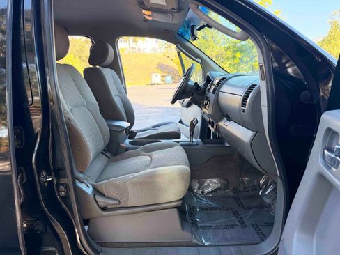 Used 2006 Nissan Frontier SE w/ (P01) Power Pkg image 26