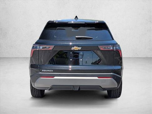 New 2026 Chevrolet Equinox LT FWD image 8