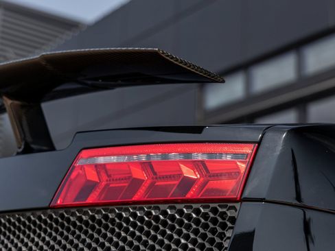 Used 2012 Lamborghini Gallardo LP 570-4 Performante AWD/4WD image 13