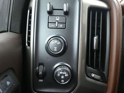 Used 2019 Chevrolet Silverado 2500 High Country w/ Duramax Plus Package image 26