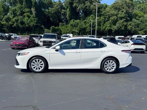 Used 2019 Toyota Camry LE w/ Carpet Mat Package FWD image 3