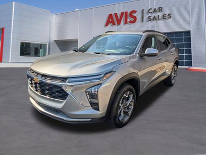 Used 2025 Chevrolet Trax LT w/ LT Convenience Package