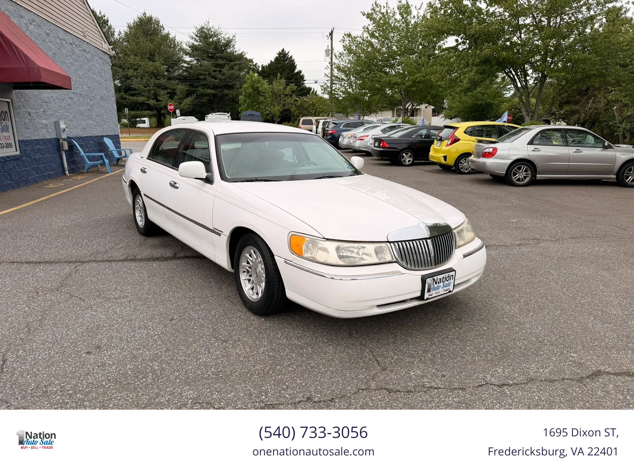 Used 1999 Lincoln Town Car Signature RWD image 8