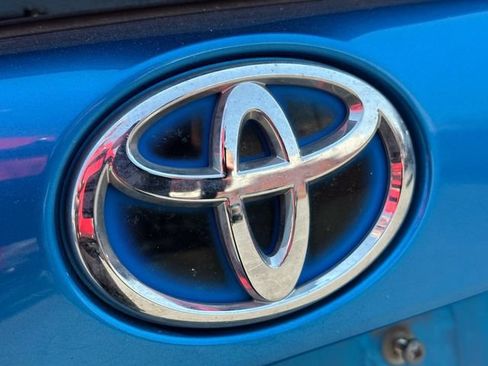 Used 2021 Toyota Prius LE AWD/4WD image 10