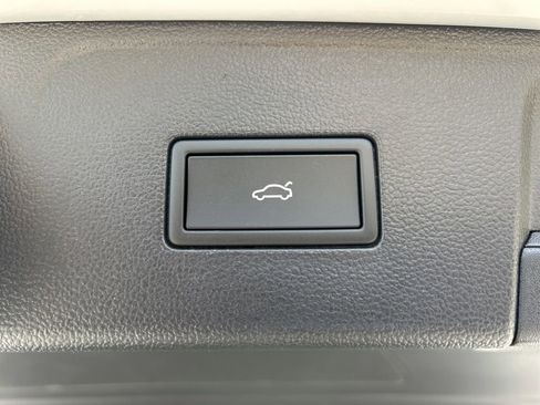 New 2026 Volkswagen Atlas SE image 54