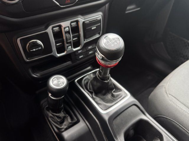 Used 2018 Jeep Wrangler Unlimited Sport S AWD/4WD image 28