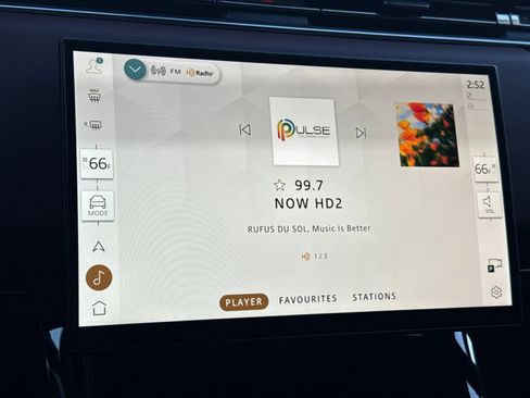 Used 2024 Land Rover Range Rover Sport Autobiography image 18