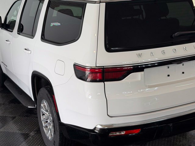 Used 2024 Jeep Wagoneer 4WD image 7