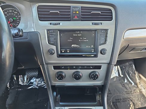 Used 2017 Volkswagen Golf Wolfsburg Edition image 19