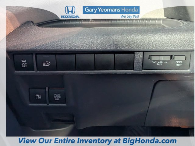 Used 2021 Toyota Sienna XLE FWD image 26