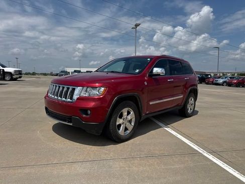 Used 2011 Jeep Grand Cherokee Overland AWD/4WD image 2