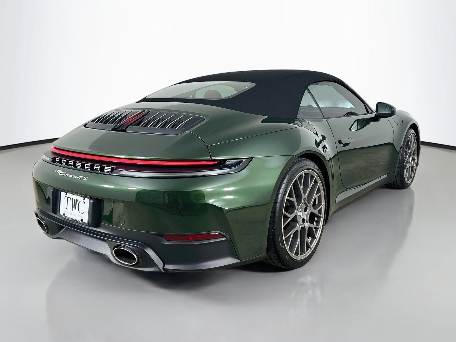Used 2026 Porsche 911 Carrera 4S AWD/4WD image 5