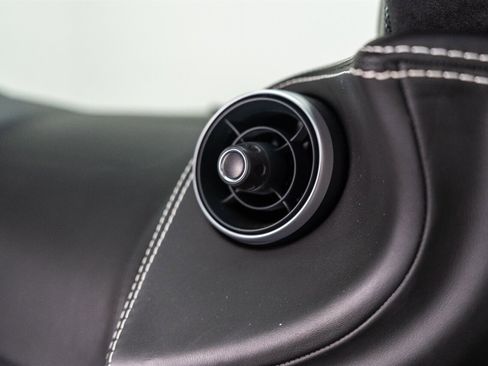 Used 2019 McLaren 570S Coupe RWD image 52