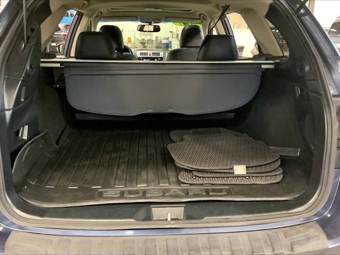 Used 2017 Subaru Outback 2.5i Limited image 36