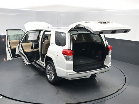 Used 2012 Toyota 4Runner Limited image 26