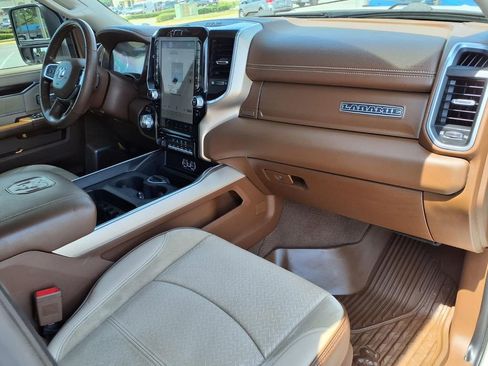 Used 2023 RAM 2500 Laramie AWD/4WD image 12