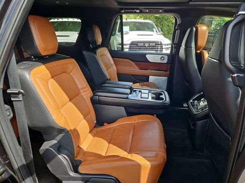 Used 2021 Lincoln Navigator L Reserve AWD/4WD image 15