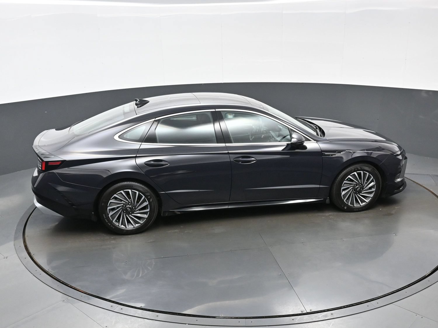 Certified 2026 Hyundai Sonata Limited FWD image 40