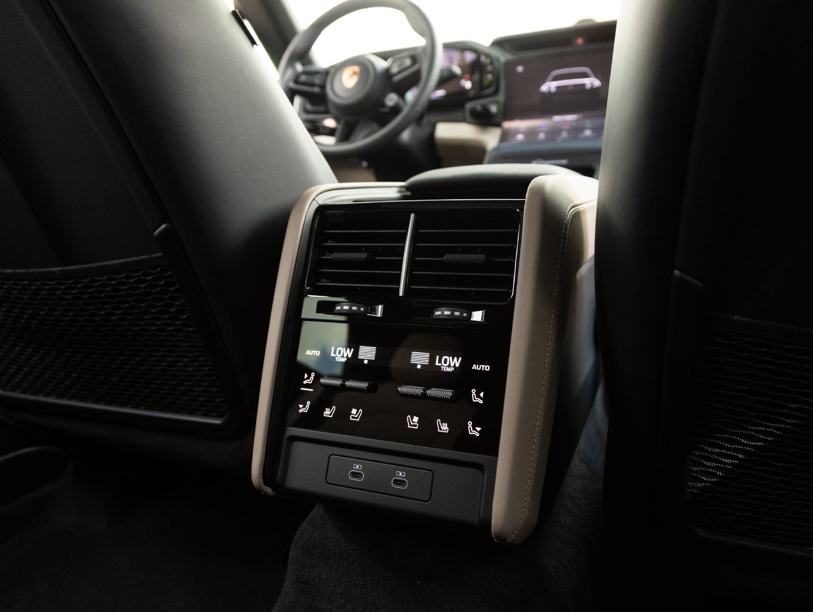 Certified 2026 Porsche Cayenne Electric AWD/4WD image 30