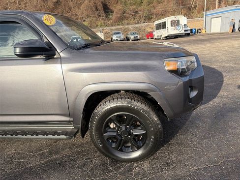 Used 2019 Toyota 4Runner SR5 image 2