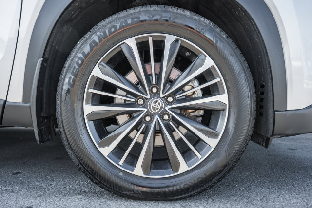 Used 2024 Toyota Grand Highlander AWD Hybrid image 23
