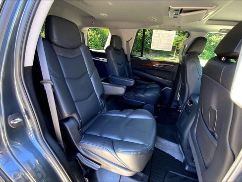 Used 2020 Cadillac Escalade Premium Luxury AWD/4WD image 24