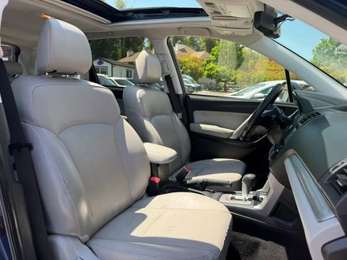 Used 2014 Subaru Forester 2.5i Touring w/ Popular Package #1 AWD/4WD image 24
