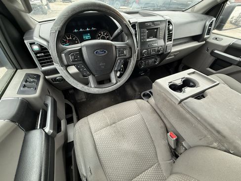 Used 2015 Ford F150 XLT image 11