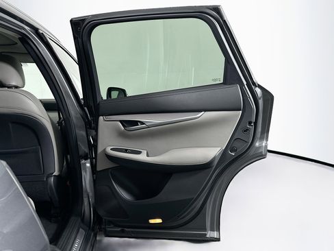 Used 2023 INFINITI QX50 Luxe image 30