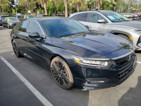 Used 2020 Honda Accord Sport image 2