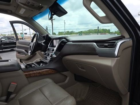 Used 2017 Chevrolet Suburban Premier AWD/4WD image 61