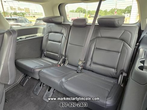 New 2027 Lincoln Navigator Premiere AWD/4WD image 10