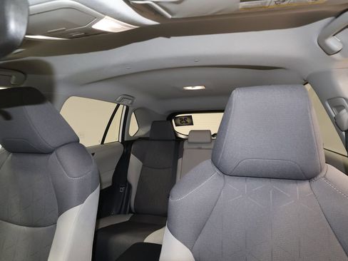 Used 2025 Toyota RAV4 XLE image 17