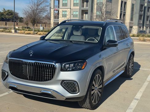 Used 2024 Mercedes-Benz Maybach GLS 600 4MATIC image 5