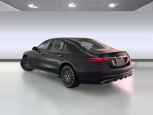 Used 2023 Mercedes-Benz S 580 4MATIC Sedan image 3