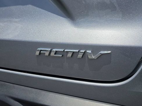 Used 2025 Chevrolet Trax ACTIV FWD image 21