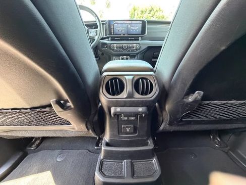 Used 2024 Jeep Wrangler Unlimited Rubicon 4xe AWD/4WD image 34