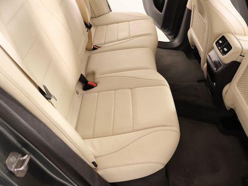 Used 2020 Mercedes-Benz GLE 350 4MATIC image 14