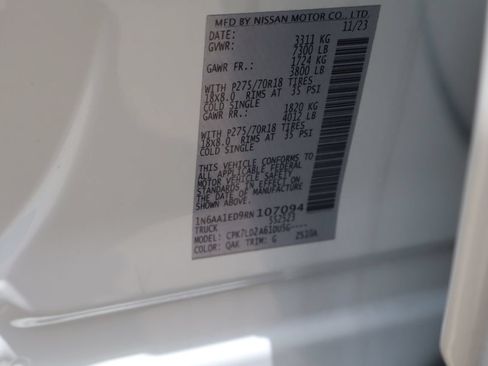 Used 2024 Nissan Titan PRO-4X w/ Pro-4x Convenience Package AWD/4WD image 31