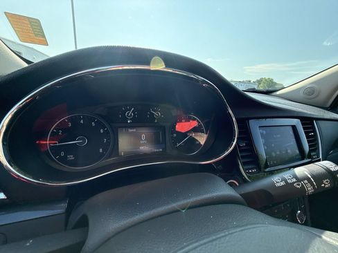 Certified 2022 Buick Encore Preferred AWD/4WD image 18