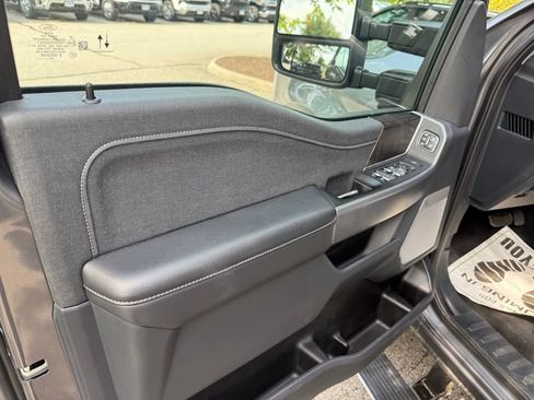 Used 2023 Ford F350 Lariat w/ Lariat Ultimate Package AWD/4WD image 13