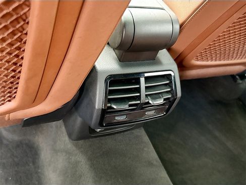 Used 2021 Audi Q3 2.0T Premium image 28